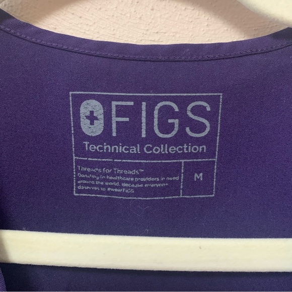 Figs Casma Three Pocket Scrub Top in Purple Size Medium - Picture 7 of 8